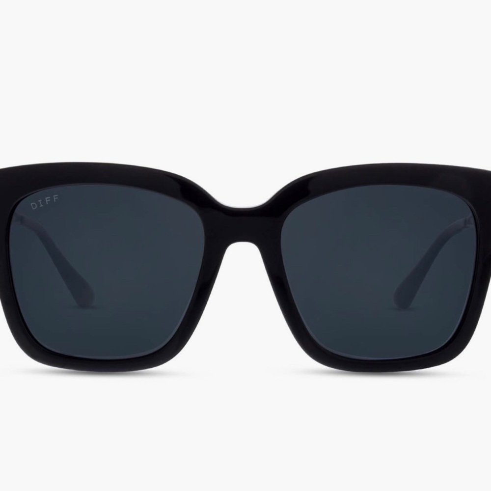 NWT DIFF Bella Black Sunglasses
